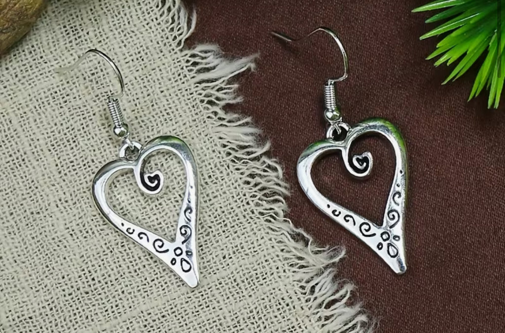 Hollow Heart Design Earrings.
