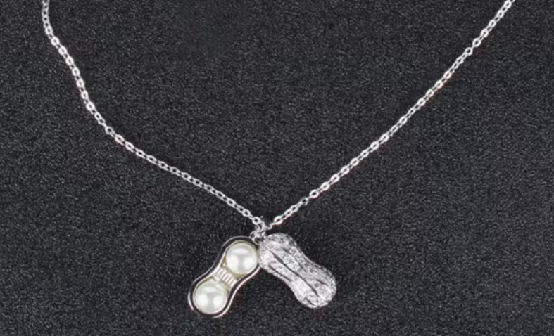 Peanut Pearl Necklace. Synthetic diamonds.