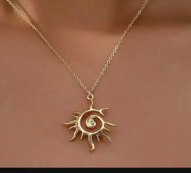 Vintage Sun Pendant Necklace.