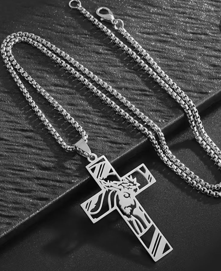 Jesus Necklace. Face of Jesus wearing crown of thorns.