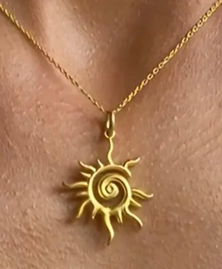 Vintage Sun Pendant Necklace.