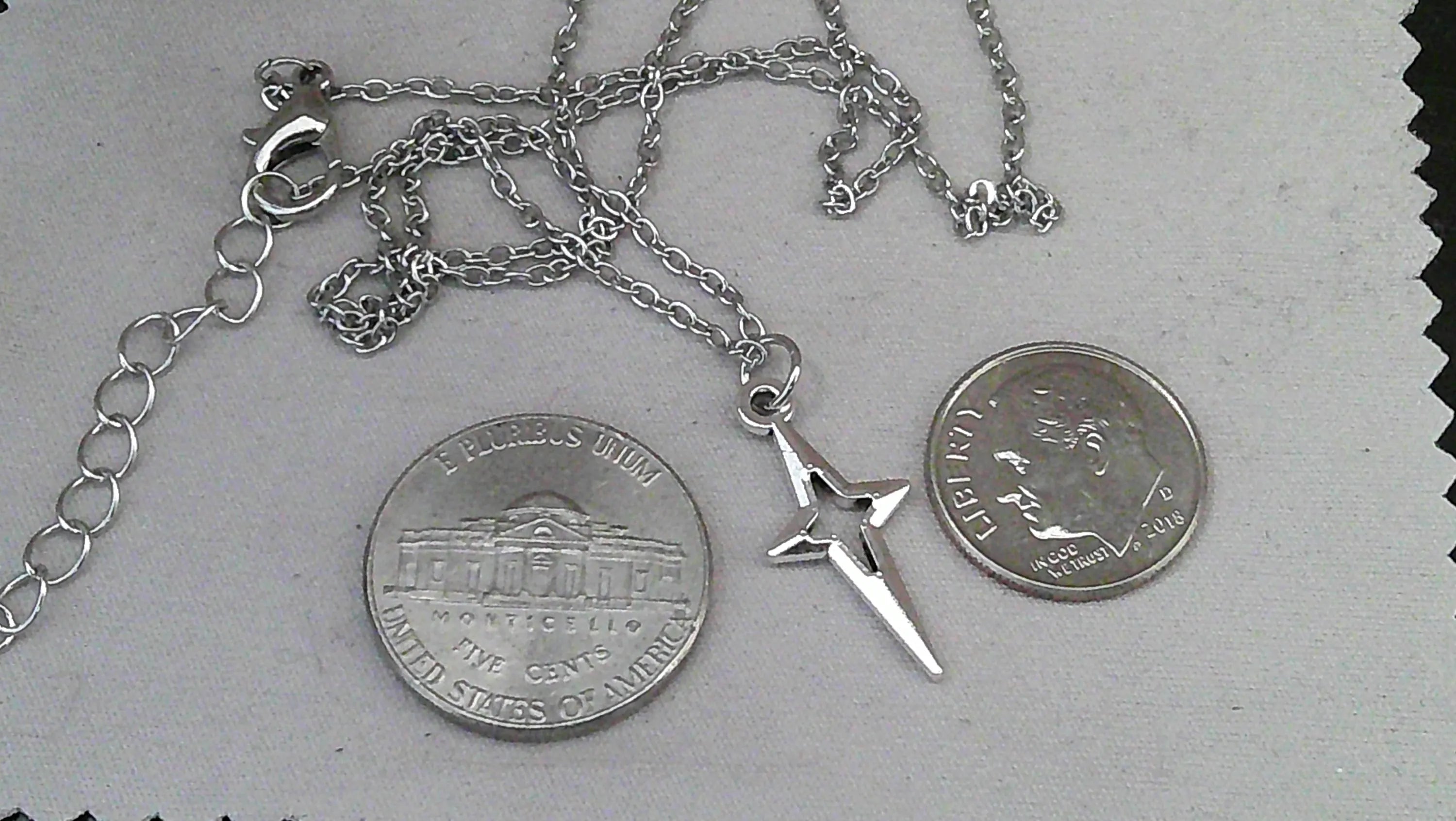 Hollow Star Shaped Necklace.